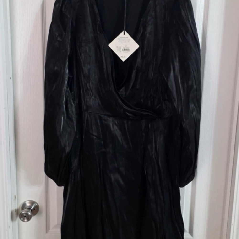 NWT AVA & VIV Black 2x faux wrap knee length Black Dress